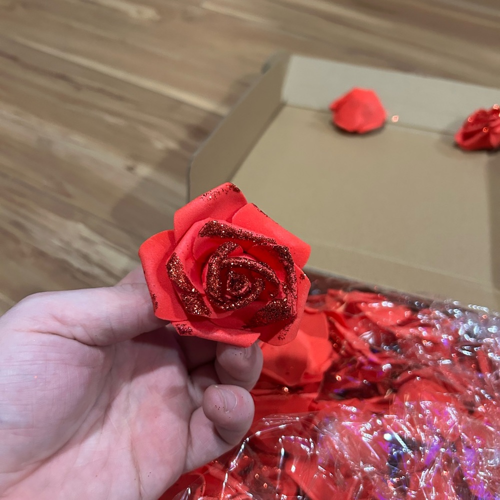 Red Glitter Rose Decorations
